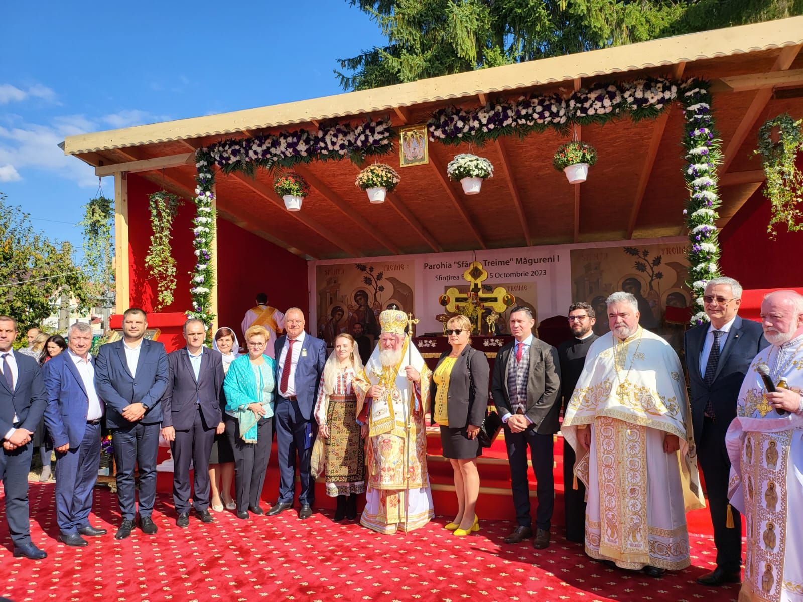Resfințirea Bisericii „Sfânta Treime” din Măgureni, restaurată cu fonduri REGIO