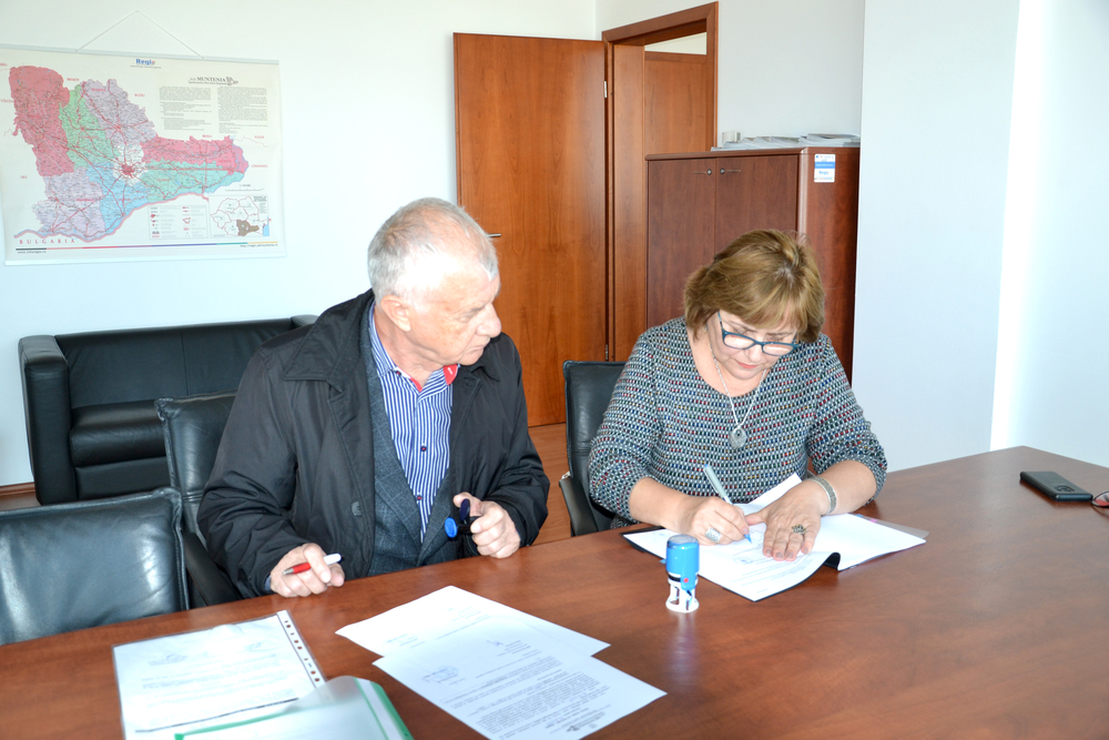 S-a semnat primul contract de finanțare aferent Axei prioritare 13 din Sud Muntenia!